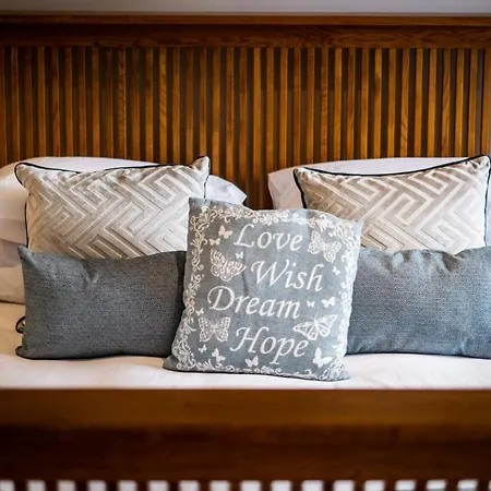 Luxury 1 Bed - Great Location - Peaceful-hot Tub * באונס-און-ווינדרמיר