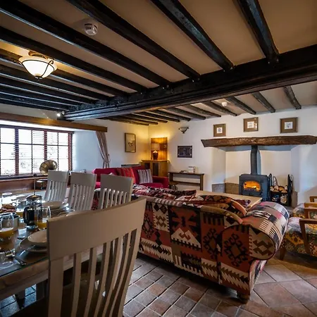 Luxury 1 Bed - Great Location - Peaceful-hot Tub * Bowness-on-Windermere