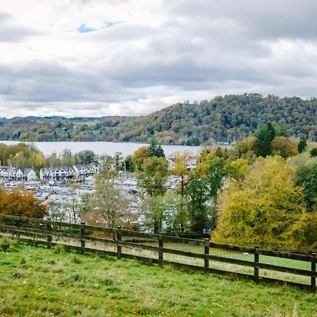 Villa Luxury 1 Bed - Great Location - Peaceful-hot Tub Bowness-on-Windermere