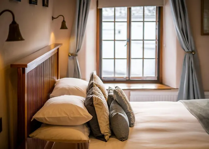 Luxury 1 Bed - Great Location - Peaceful-hot Tub * Bowness-on-Windermere