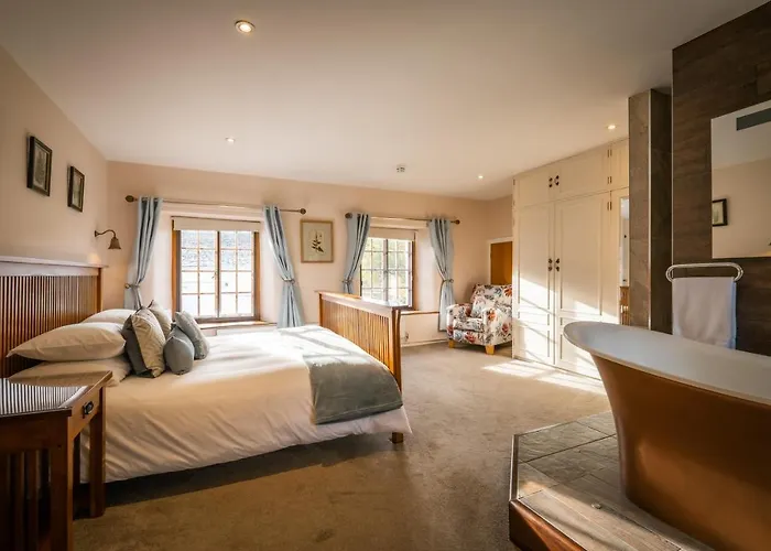 Luxury 1 Bed - Great Location - Peaceful-hot Tub * Bowness-on-Windermere