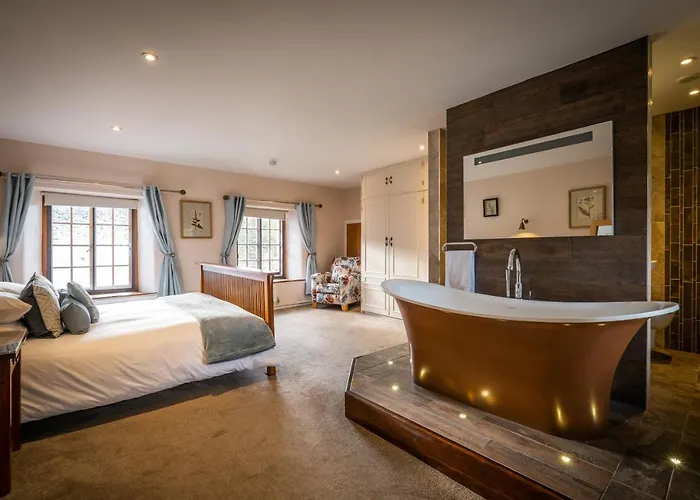 Luxury 1 Bed - Great Location - Peaceful-hot Tub Villa