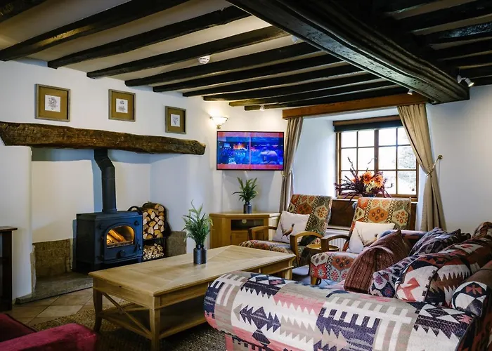 Villa Luxury 1 Bed - Great Location - Peaceful-hot Tub *