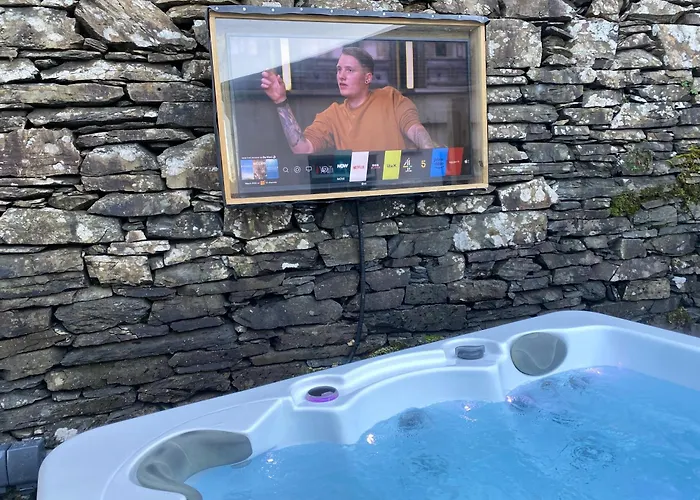 Luxury 1 Bed - Great Location - Peaceful-hot Tub