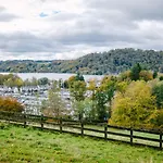 Villa Luxury 1 Bed - Great Location - Peaceful-hot Tub Bowness-on-Windermere