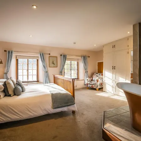 Luxury 1 Bed - Great Location - Peaceful-hot Tub * 보우네스온윈더미어