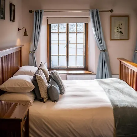 Luxury 1 Bed - Great Location - Peaceful-hot Tub *