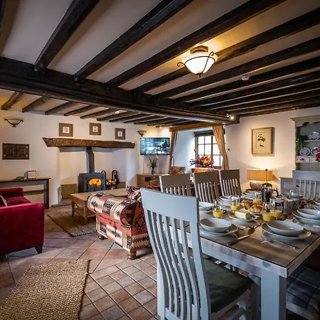 빌라 Luxury 1 Bed - Great Location - Peaceful-hot Tub *